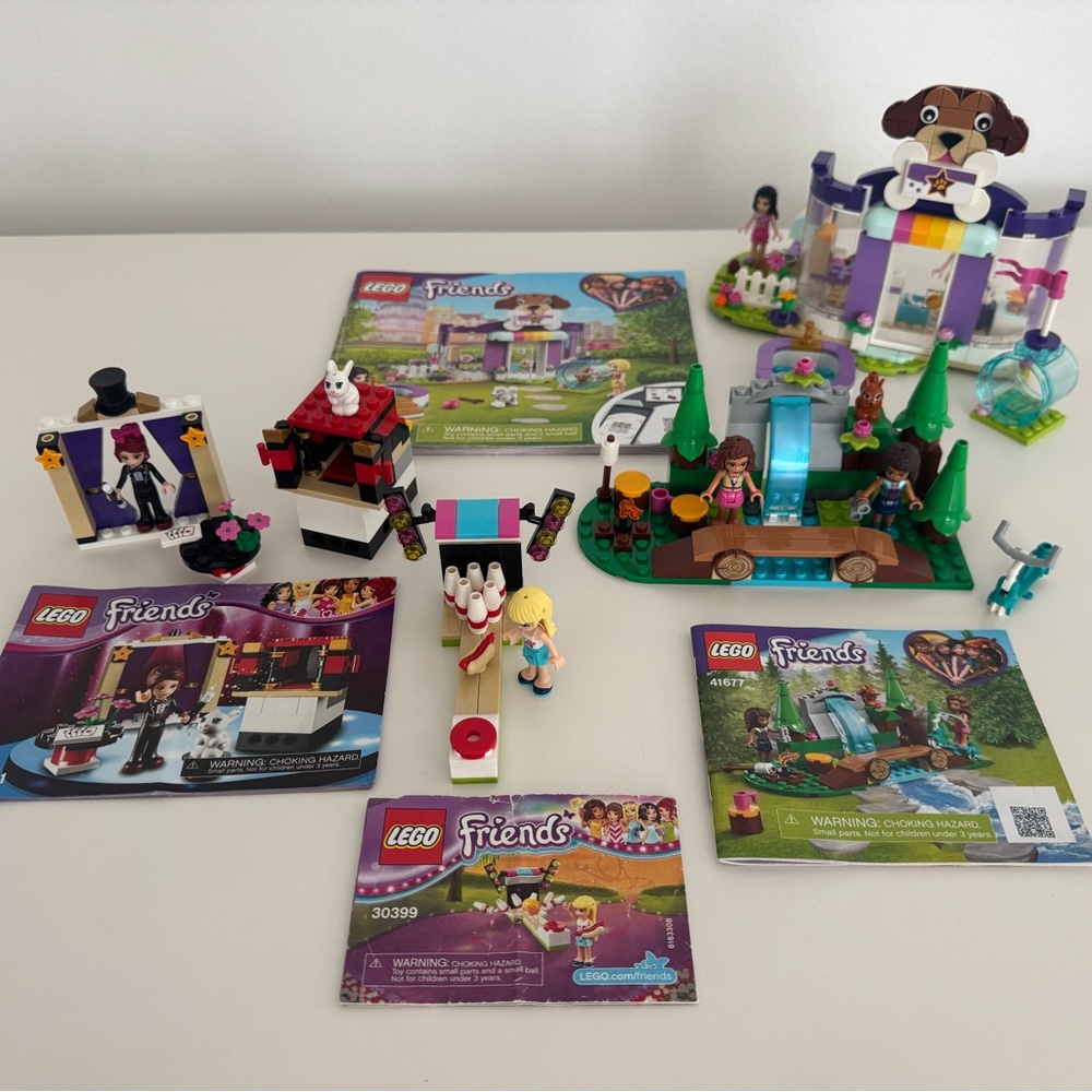 LEGO Friends - (4) sets with manuals